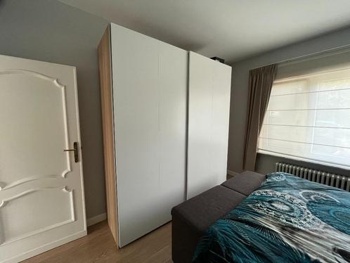 Witte Kledingkast zeer goede staat!, Huis en Inrichting, Kasten | Kleerkasten, Zo goed als nieuw, Met lade(s), Met plank(en), Met hangruimte