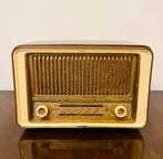 RADIO À TUBE ITALIENNE VINTAGE MAGNADYNE FM32 TURIN 1958, Envoi