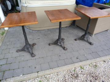 Bistro tafels - 12 stuks - gietijzer voet - houten blad