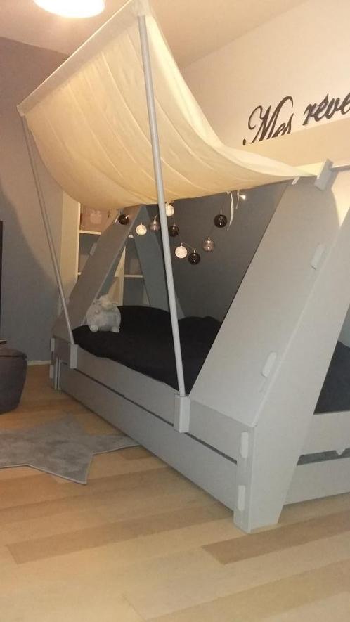 LIT, Kinderen en Baby's, Kinderkamer | Bedden, Zo goed als nieuw, 180 cm of meer, 100 cm of meer, Ophalen