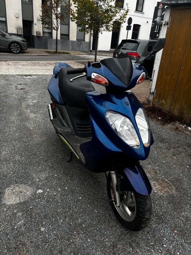 Sym shark 50cc, Fietsen en Brommers, Scooters | SYM, Gebruikt, Overige modellen, Klasse B (45 km/u), Tweetakt, Ophalen