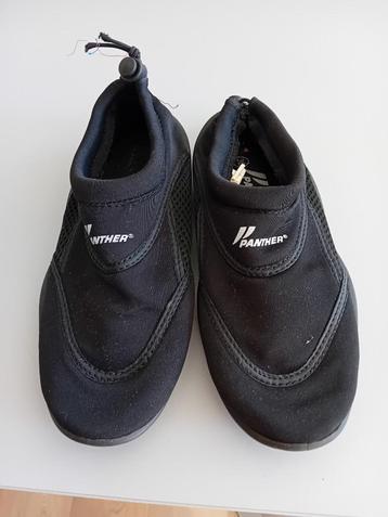 Waterschoenen beschikbaar voor biedingen