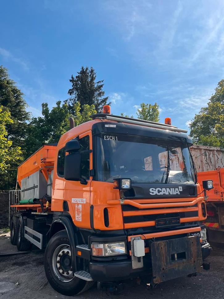 SCANIA 6x4 PORTE CONTENEUR + sableuse, Autos, Camions, Particulier, 4x4, Scania, Diesel, 3 portes, Boîte manuelle, Gris, Velours