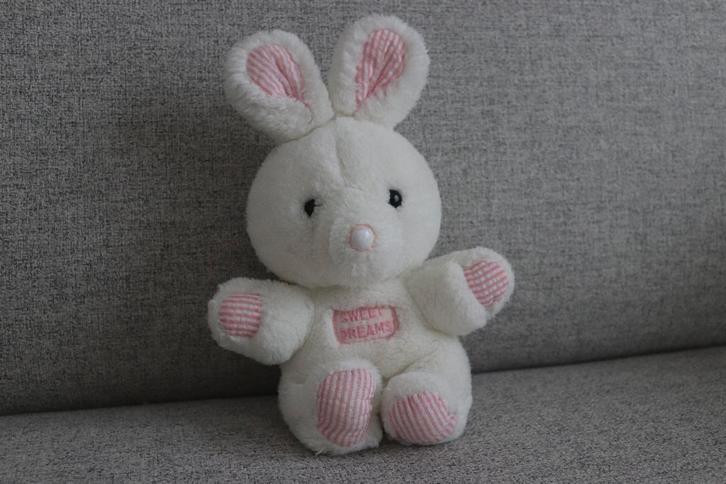 Lapin en peluche blanc, Enfants & Bébés, Jouets | Peluches, Comme neuf, Lapin, Enlèvement ou Envoi