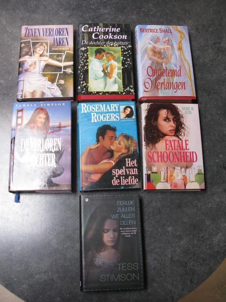 Liefdesromans lotje van 7 boeken, Boeken, Romans, Zo goed als nieuw, Ophalen of Verzenden