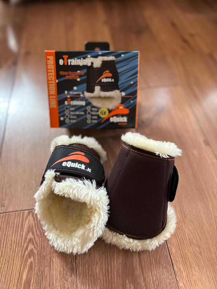 Equick achtergetten bruin met wol, Dieren en Toebehoren, Paarden en Pony's | Beschermers, Zo goed als nieuw, Ophalen of Verzenden