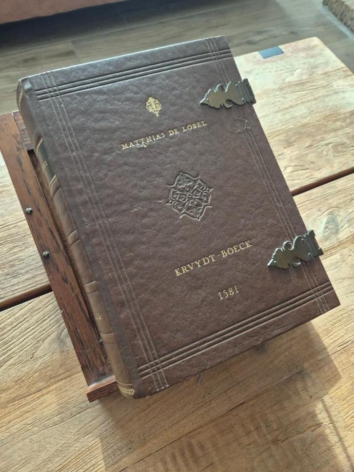 Matthias De Lobel – Kruydt-Boeck 1581 (Facsimile), Antiek en Kunst, Antiek | Boeken en Manuscripten, Ophalen