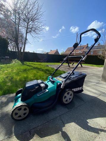 Elektrische grasmaaier Ferrex, Tuin en Terras, Grasmaaiers, Ophalen, Cirkelmaaier, Gebruikt, Elektrische grasmaaier