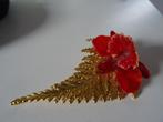 Broche Thaîlandaise en métal doré  orchidée rouge et feuilla, Bijoux, Sacs & Beauté, Broches, Comme neuf, Autres matériaux, Rouge