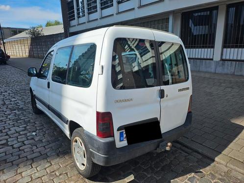 Peugeot Partner 1.4 Essence avec 109.000 KM réel!! 2100€, Auto's, Peugeot, Particulier, Partner, Trekhaak, Benzine, Euro 3, Monovolume