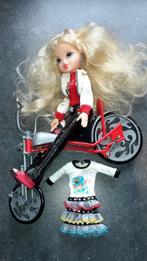 Moxie-girlz pop op fiets ( 2 kleding-outfits ), Kinderen en Baby's, Ophalen of Verzenden, Gebruikt, Overige typen