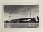 3 originele persfoto's bouw tribune Standard Luik (jaren 80), Verzamelen, Sportartikelen en Voetbal, Ophalen of Verzenden, Nieuw