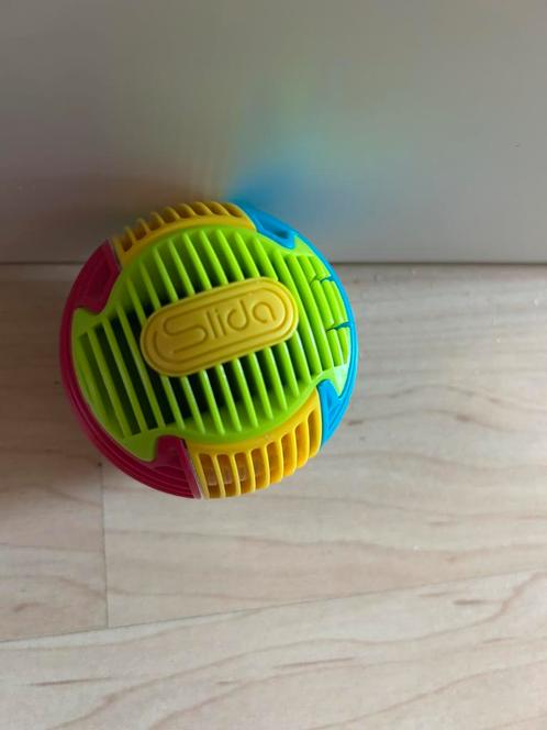 Slida puzzelbal – kleurrijke 3D schuifbal / breinbreker, Hobby en Vrije tijd, Denksport en Puzzels, Zo goed als nieuw, Rubik's of 3D-puzzel