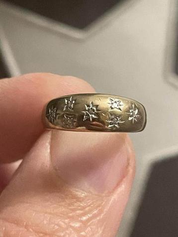 9 karaat geelgouden vintagering met sterren beschikbaar voor biedingen