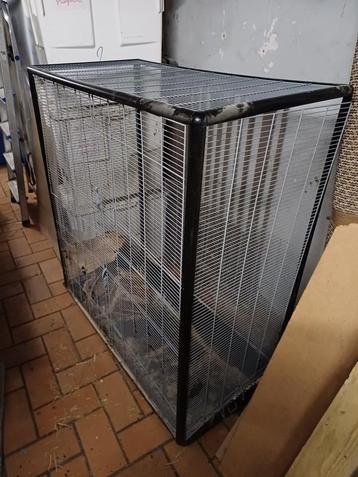 Savic zeno 3 empire dierenkooi beschikbaar voor biedingen