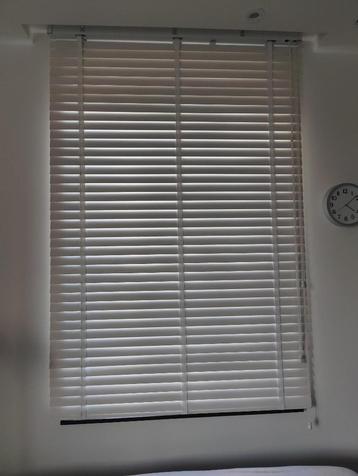 Witte houten horizontale zonneblinden voor binnen - 2 stuks beschikbaar voor biedingen