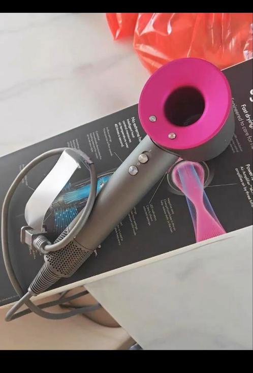 Dyson supersonic hair dryer, Handtassen en Accessoires, Uiterlijk | Haarverzorging, Zo goed als nieuw, Verzenden
