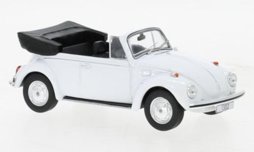 VW Beetle 1302 LS Convertible, white 1971, Hobby en Vrije tijd, Modelauto's | Overige schalen, Nieuw, Auto, Verzenden