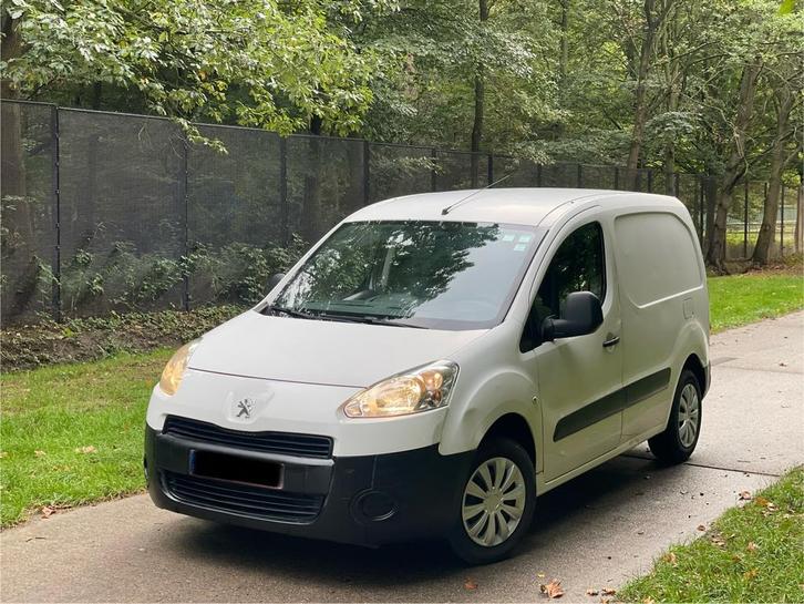 Peugot Partner’2014’1.6D’Airco’Euro5, Auto's, Bestelwagens en Lichte vracht, Particulier, Peugeot, Diesel, 4 deurs, Handgeschakeld