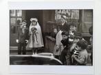 Elliott Erwitt (1928-) Mariage d'enfants, photos Magnum, 30x, Antiquités & Art, Envoi