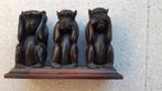 Houten, mooi gesculpteerd beeldje " horen, zien en zwijgen ", Ophalen of Verzenden