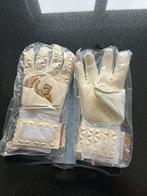 Nieuwe keeperhandschoenen, Ophalen
