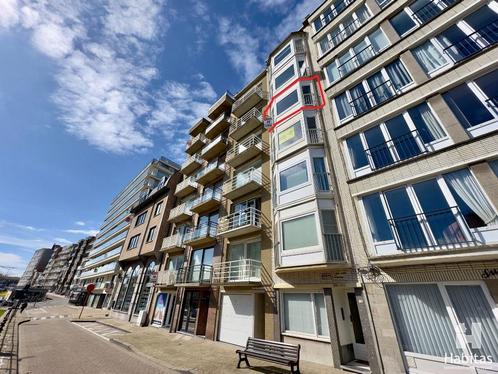Te renoveren appartement op de 4de verdieping van een kleine, Immo, Maisons à vendre, Province de Flandre-Occidentale, Jusqu'à 200 m²