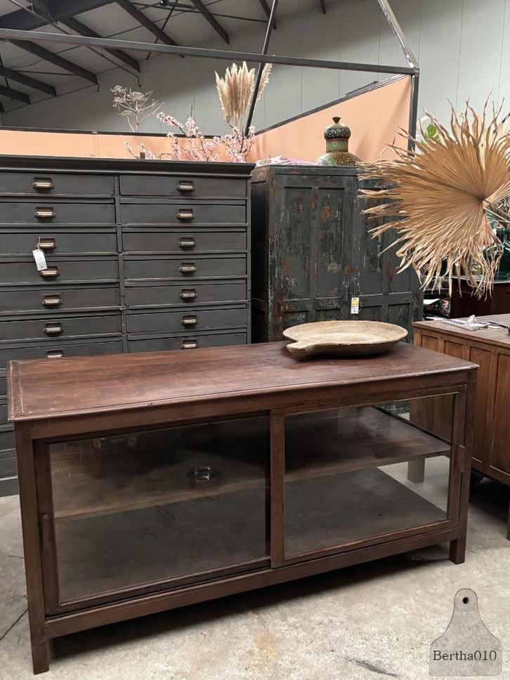 Prachtige grote antieke toonbank met glas keukeneiland, Antiek en Kunst, Curiosa en Brocante, Ophalen of Verzenden