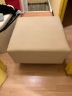 Poef, Huis en Inrichting, Zetels | Voetbanken en poefs, Ophalen, Leer, Zo goed als nieuw, Modern