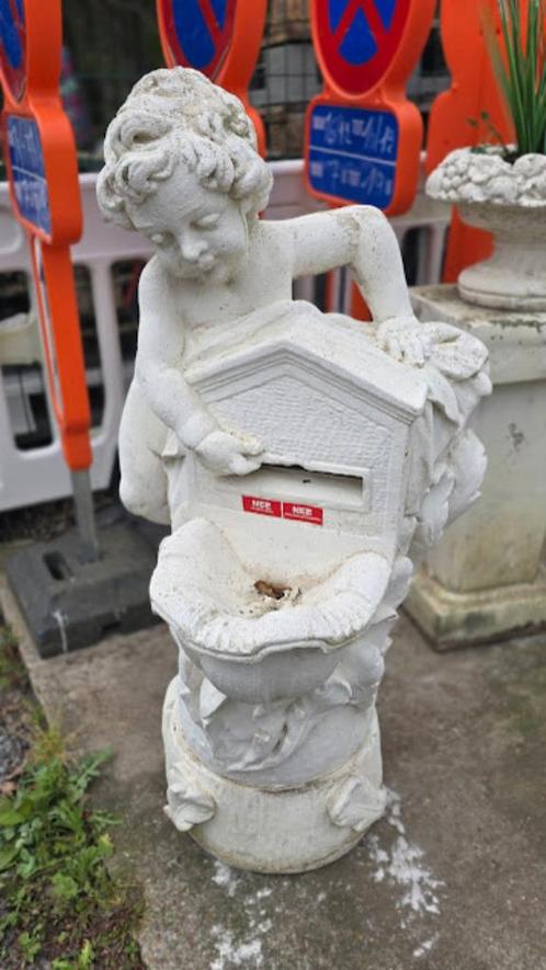 Brievenbus met cupido in beton, Tuin en Terras, Brievenbussen, Gebruikt, Staande brievenbus, Beton, Ophalen