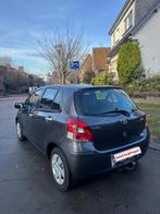 Toyota Yaris Prête à être immatriculée !, Auto's, Euro 5, Stof, Zwart, USB