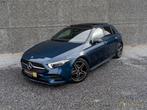 Mercedes A180 AMG Line l Pano l Electr. Seats l Premium+ l C, Auto's, Mercedes-Benz, Blauw, USB, Berline, 5 deurs