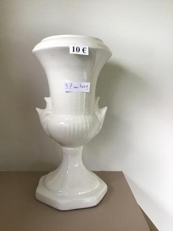 diverse bloempotten aan spotprijzen beschikbaar voor biedingen