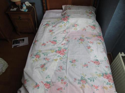 Parure de lit complète d'une personne "FLEURS", Huis en Inrichting, Slaapkamer | Beddengoed, Zo goed als nieuw, Hoeslaken of Sloop