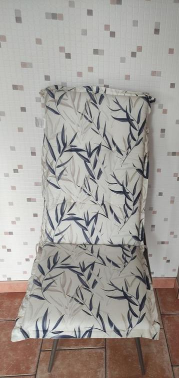 Coussin pour fauteuil de jardin beschikbaar voor biedingen