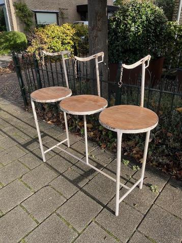 Antieke Hospitaal Console uit DDR gebruikt voor wegen baby's beschikbaar voor biedingen