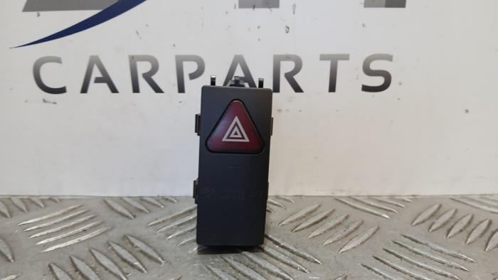 Commutateur éclairage d'urgence d'un Mercedes E-Klasse, Autos : Pièces & Accessoires, Tableau de bord & Interrupteurs, Mercedes-Benz