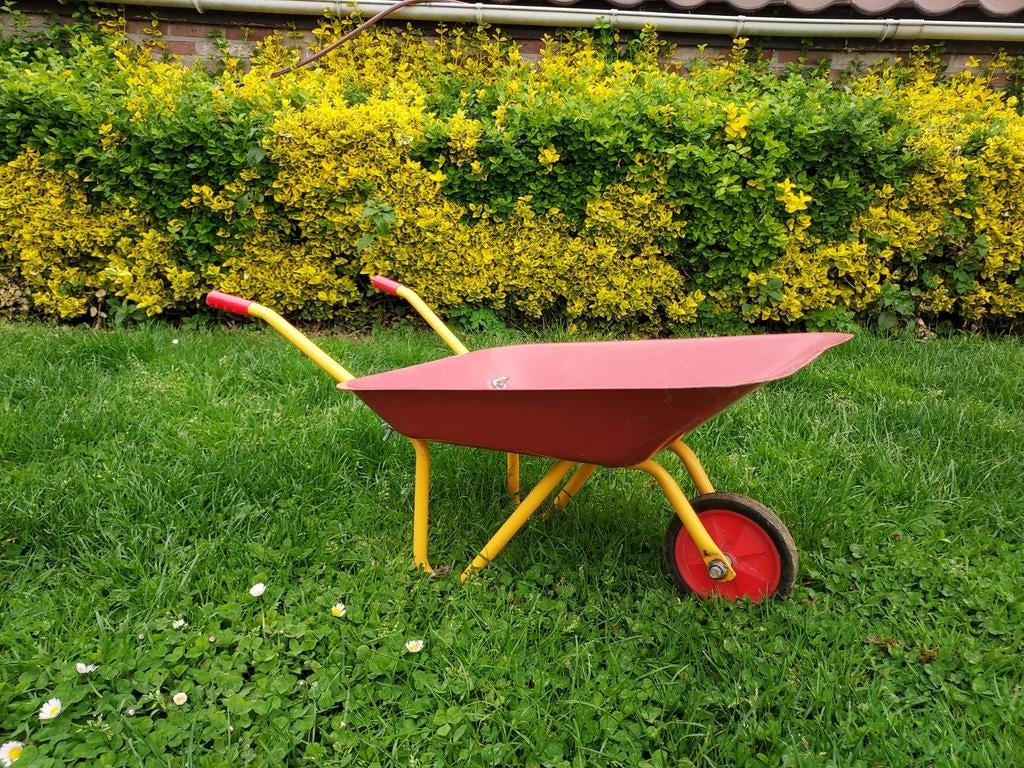 Metalen kinder kruiwagen, Ophalen