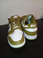 nike dunks olive green maat 46 maar 2 keer gedragen, Kleding | Heren, Schoenen, Overige kleuren, Nike, Ophalen of Verzenden, Zo goed als nieuw