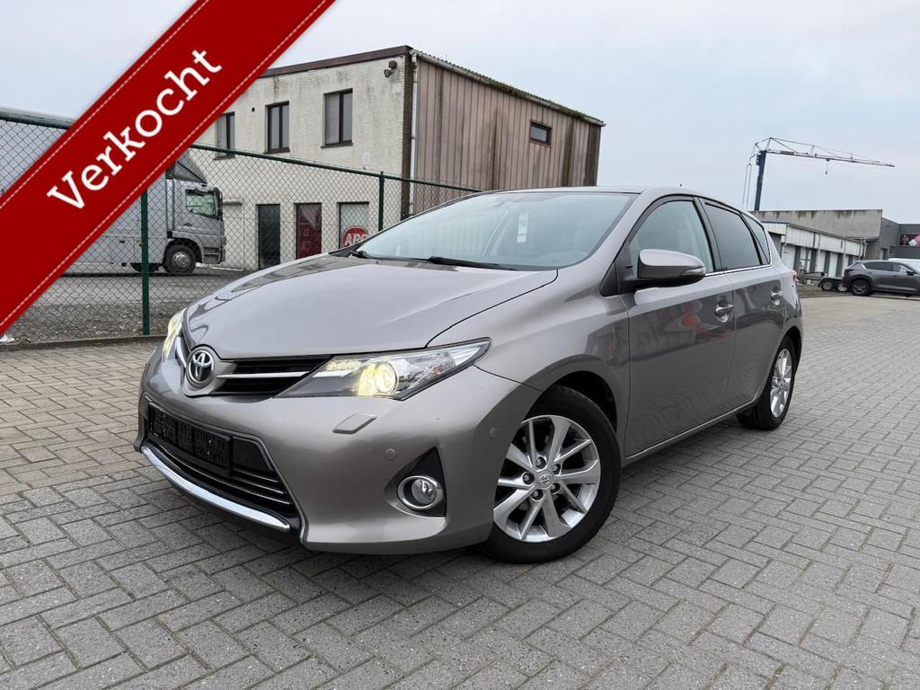 Toyota Auris 1.6 Benzine | Trekhaak | Navi |Pano | Camera, Achat, Entreprise, 1165 kg, Boîte manuelle