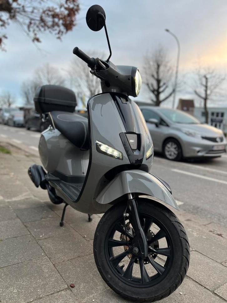 Scooter neco rialto klasse A, Vélos & Vélomoteurs, Scooters | Marques Autre, Comme neuf, Classe A (25 km/h), Essence, Enlèvement