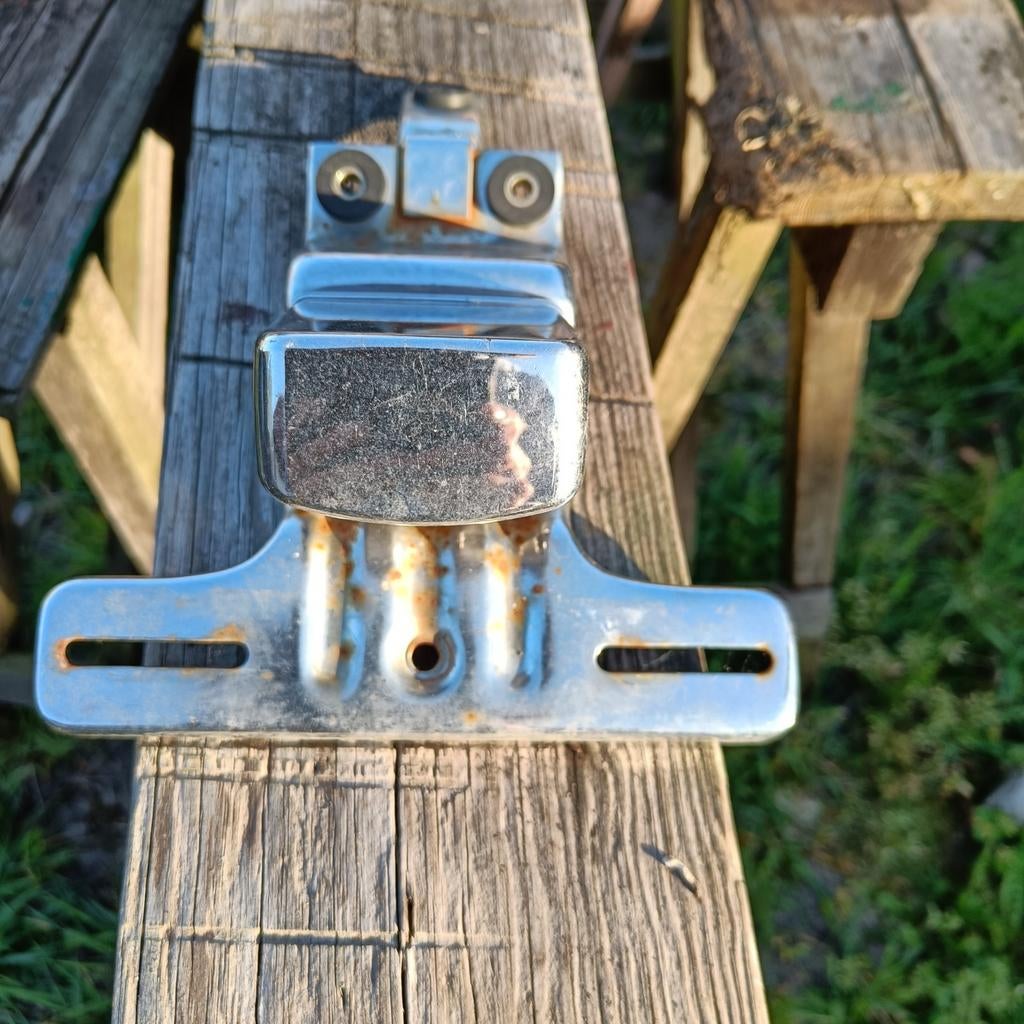 Support de plaque d'immatriculation et éclairage de moto Suz, Motos, Enlèvement