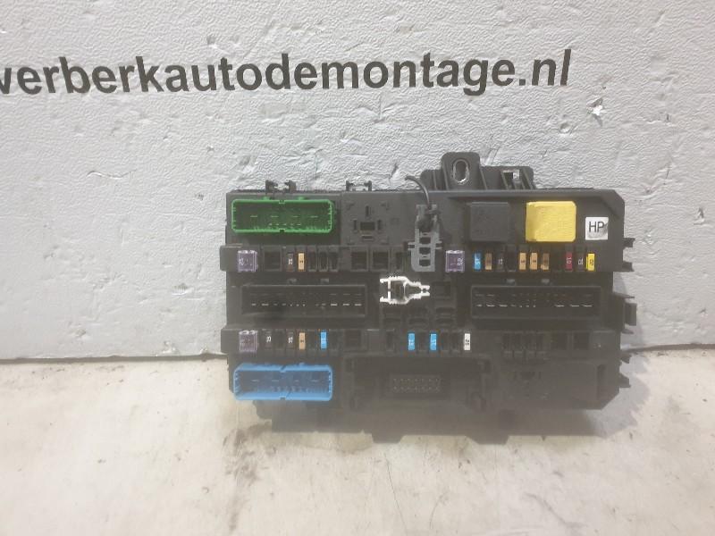 ZEKERINGKAST Opel Astra H GTC (L08) (13-220-830--hp), Gebruikt, Opel