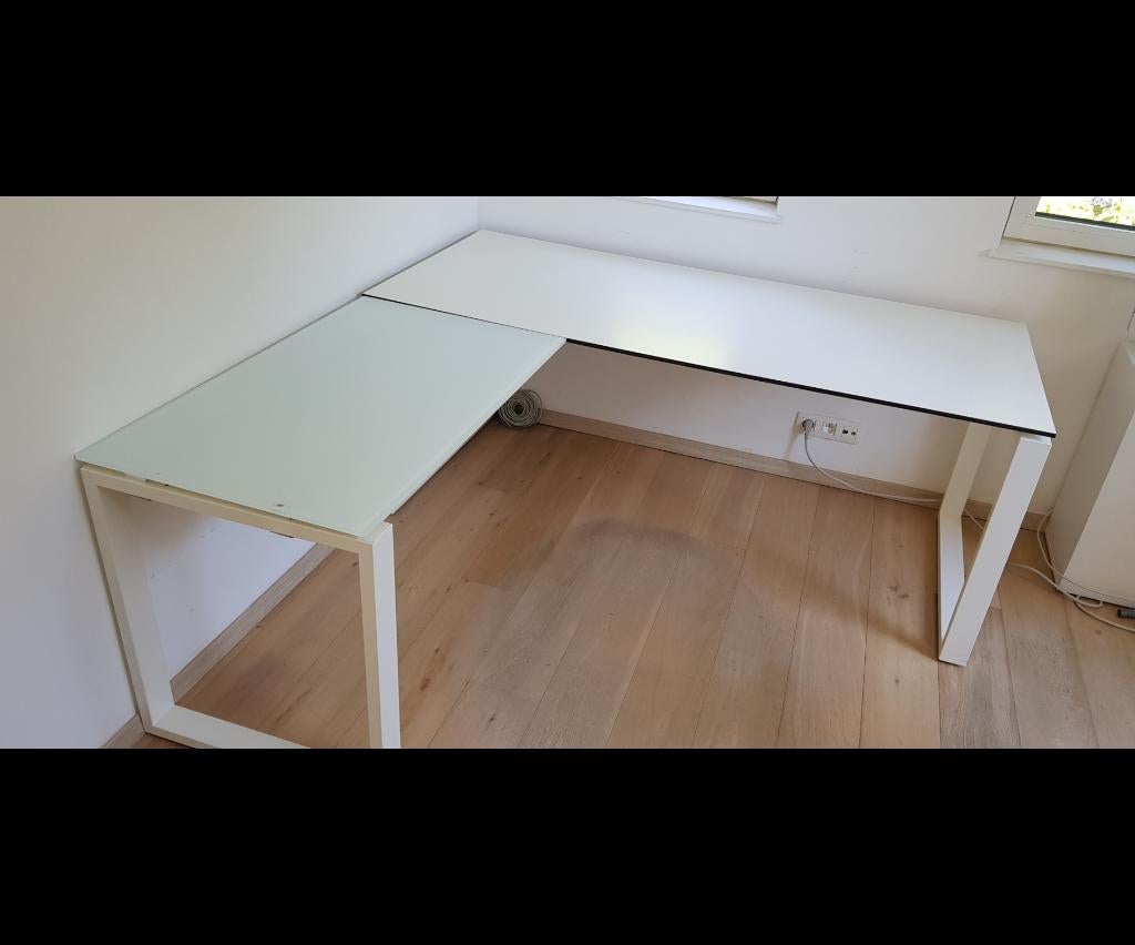 Bureau design, Comme neuf, Goulotte de câbles, Moderne, Enlèvement