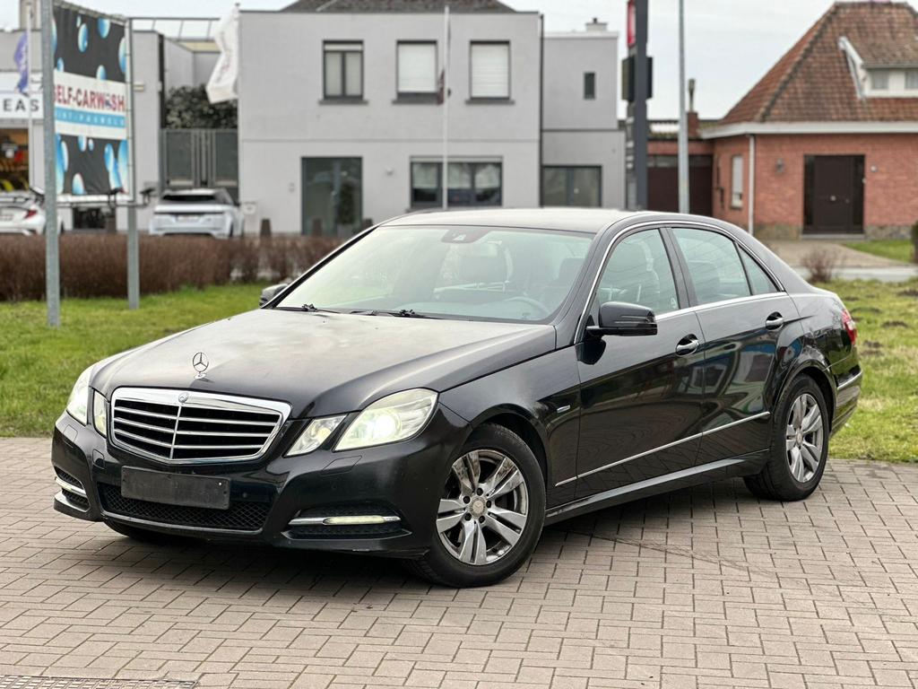 Mercedes E220 2011, Auto's, Automaat, Zwart, Zwart, Leder