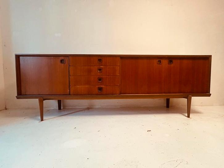 Vintage dressoir Oswald Vermaercke, Maison & Meubles, Armoires | Dressoirs, Comme neuf, Enlèvement