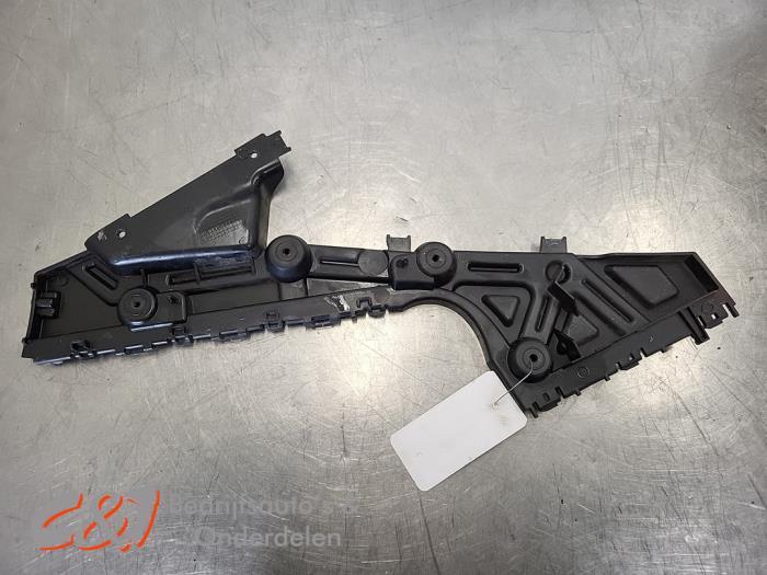 Bumpersteun rechts-achter van een Renault Trafic, Gebruikt, -, Renault, -