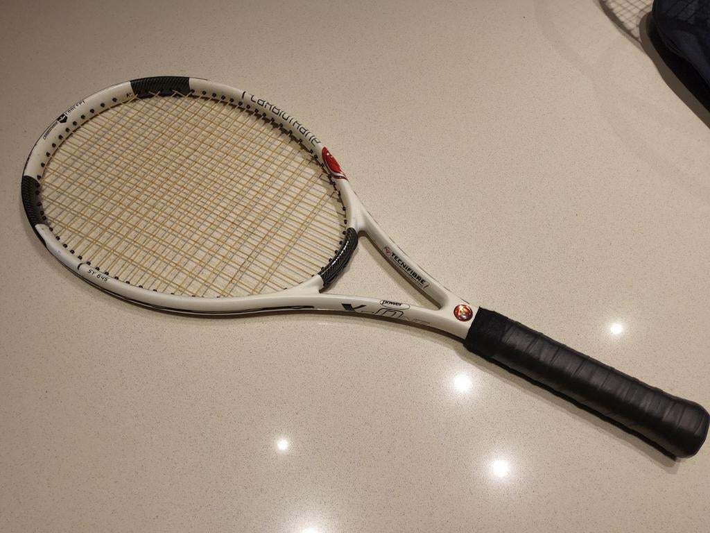 Belle raquette de tennis professionnelle à un prix avantageu, Sports & Fitness, Tennis, Enlèvement