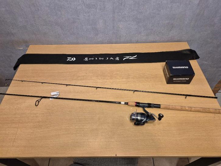Roofvis Spinhengel Daiwa Ninja+Shimano Catana 2,4 m 15-50 gr, Watersport en Boten, Hengelsport | Roofvissen, Zo goed als nieuw