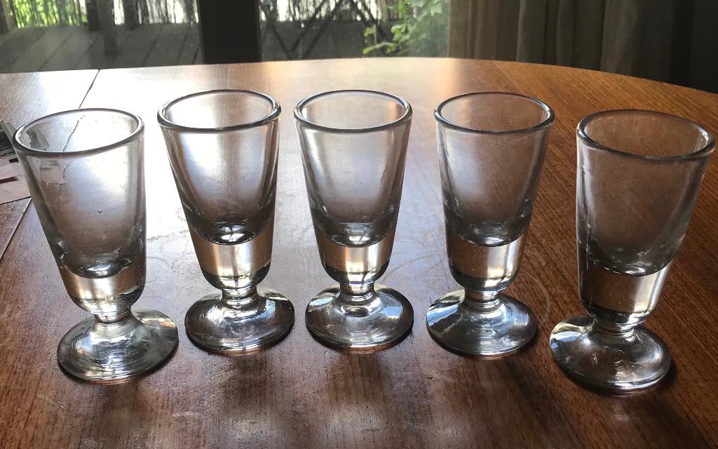 19 de eeuw oude handgeblazen stevige absint glazen, Ophalen of Verzenden, Gebruikt